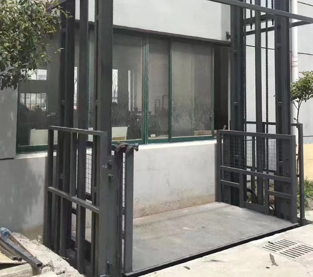 广州导轨式施工升降机助力民生工程提速增效